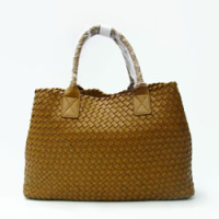 보테가 베네타  cabat lambskin-light brown