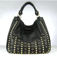 미우미우 1820 호보백 블랙