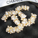 샤넬 CC 브롯치 큐빅