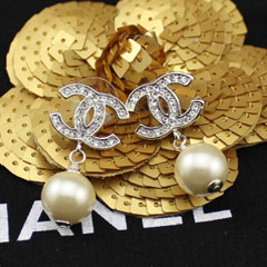 샤넬 귀걸이 A13