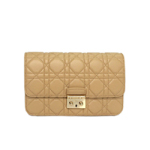 디올 퀄팅 숄더백 뉴락 베이지