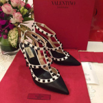 발렌티노 락 스터드 힐