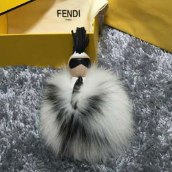 펜디 라거필드 키링