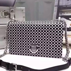 크리스찬디올 16년 보이백