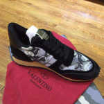 발렌티노 남여공용 스니커즈 페인트