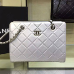 샤넬 램스킨 숄더백 실버