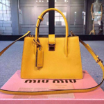 미우미우  RT1104C 숄더백