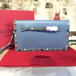 발렌티노 락스터드 클러치 가방