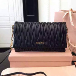 미우미우 가방 숄더백 미우미우 마테라쎄 쏠더백 5BF345