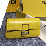 펜디 마이크로 바게뜨 숄더백