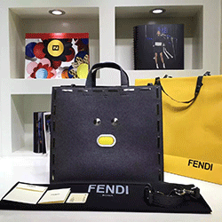 펜디 셀러리아 가죽 쇼퍼 토드백