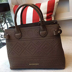 버버리 레이스 가죽 토드백