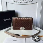 샤넬 벨벳 보이백