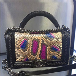 샤넬 17년 스네이크스킨 보이백