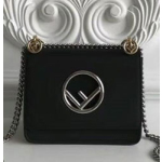 펜디 KANI BAG 19cm