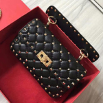  발렌티노 락스터드 스파이크백20cm