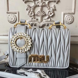 미우미우 가방 5BD067