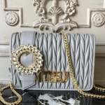 미우미우 가방 5BF068