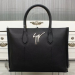 쥬세페자노티 가방