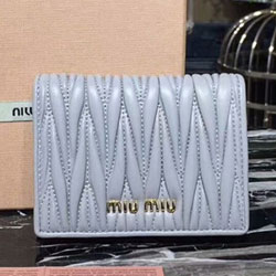 미우미우 가죽 지갑 5MV204