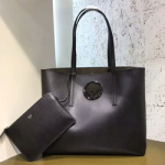 펜디 컬러의 가죽 쇼퍼백 8BH348