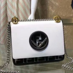 펜디 가죽 플랩백 8BE285