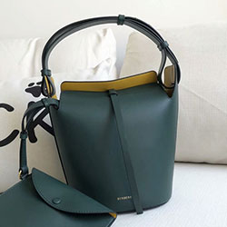 버버리 호보숄더백