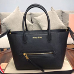 미우미우 가죽 숄더백 5BG137