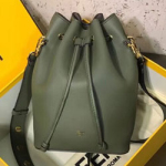 펜디  몬트레조  컬러의 가죽 미니 백 298