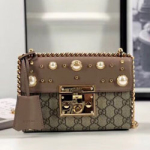 구찌 [패들락] 스터드 가죽 숄더백 432182