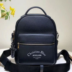 크리스찬디올  송아지 가죽 백  DR18130