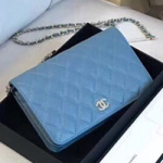 샤넬 클래식 플랩 백 A02020