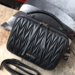 미우미우 크로스백 5VT003