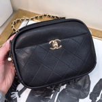 샤넬 코스메틱 케이스 190227