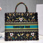 크리스찬디올 멀티컬러 자수 장식 패브릭 백 