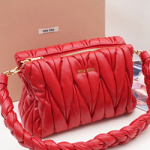 미우미우 숄더백 5BC022