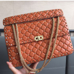 발렌티노 락스터드 스파이크백 30cm