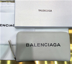 발렌시아가  B-85898