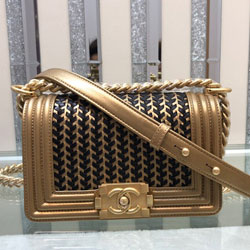  샤넬 스몰 플랩 보이백   A67085