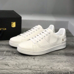 발렌티노  V-5588