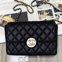샤넬 플랩 백 19cm 191025