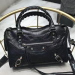 발렌시아가 모터백  B-556636