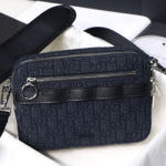 크리스찬디올  크로스백 200614