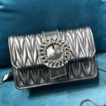 미우미우 가죽백 5BH095