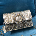 미우미우 가죽백 5BH095