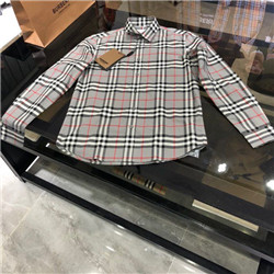 버버리   B-643738