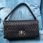 미우미우 크로스백  5BD417