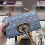 크리스찬디올 크로스백  20cm  210301