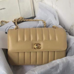 샤넬 플랩 백 AS1499