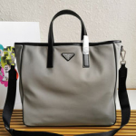 프라다 남성백  2VG064